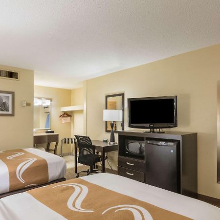 Quality Inn University Lansing Exterior foto