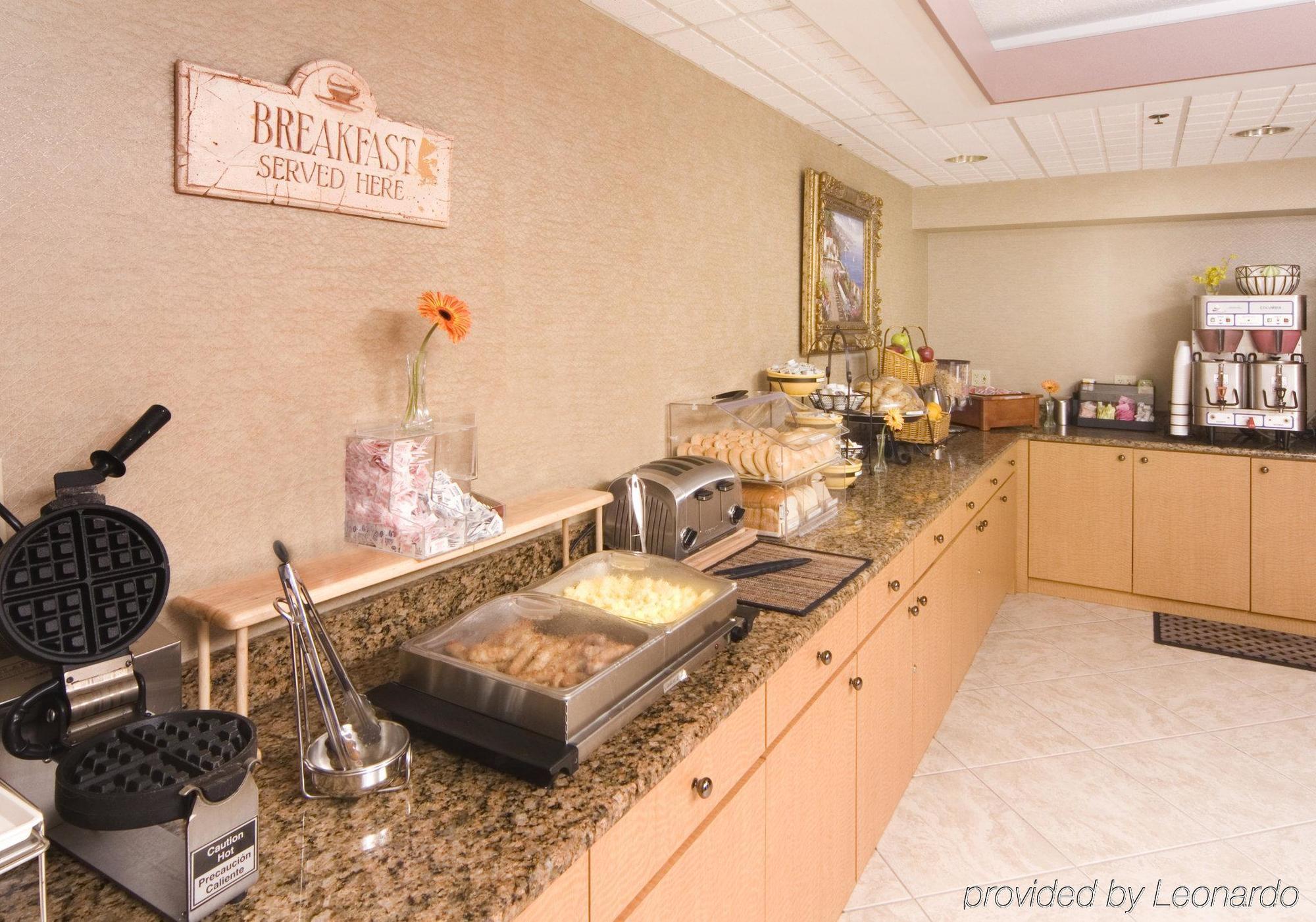 Quality Inn University Lansing Restaurant foto