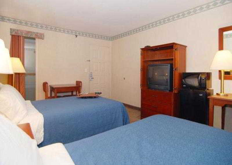 Quality Inn University Lansing Exterior foto