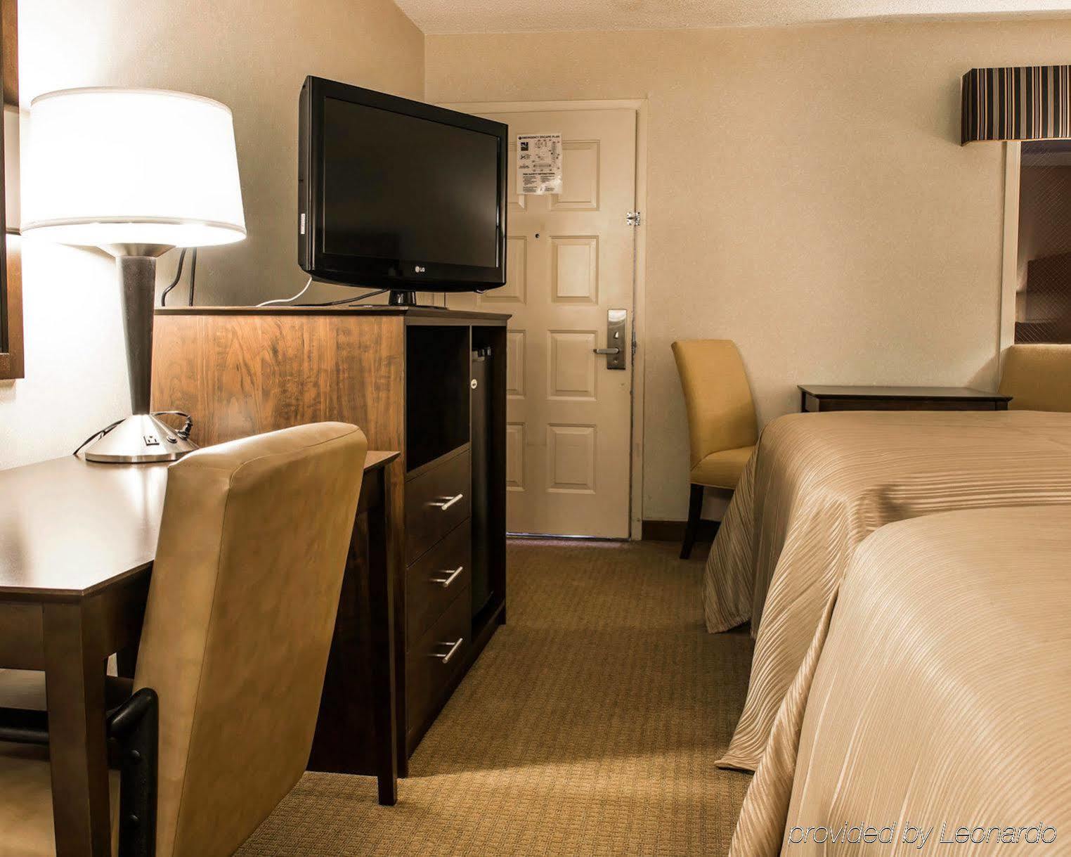 Quality Inn University Lansing Exterior foto