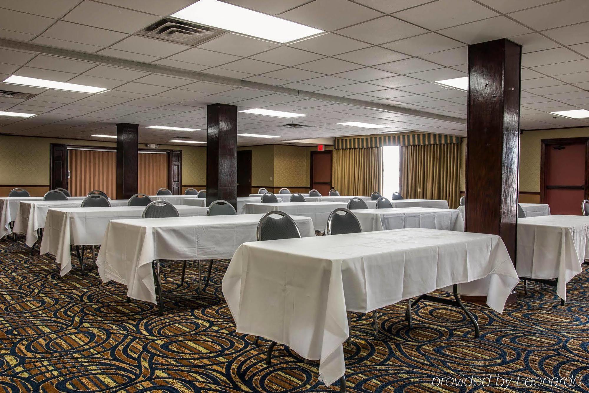 Quality Inn University Lansing Exterior foto