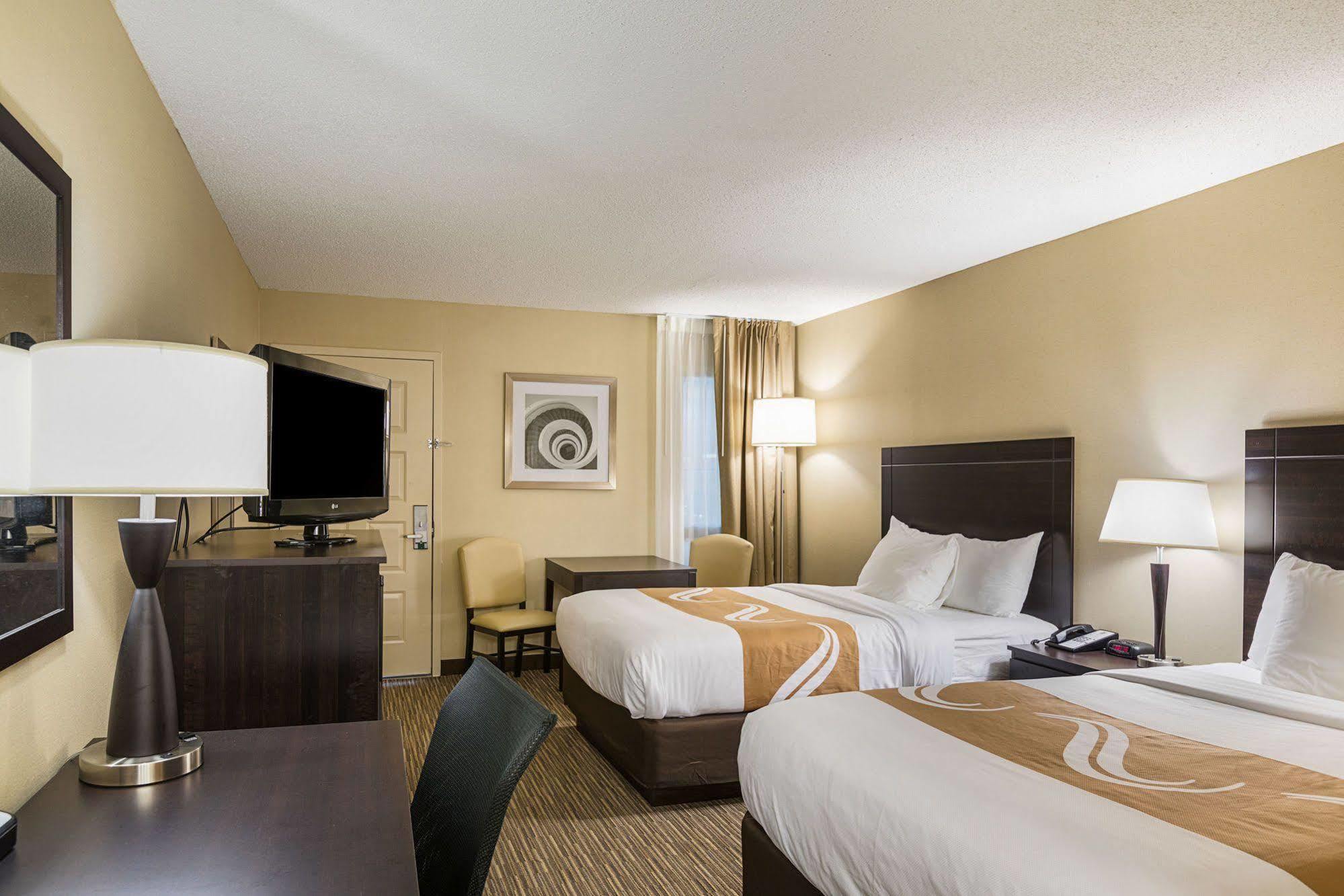 Quality Inn University Lansing Exterior foto